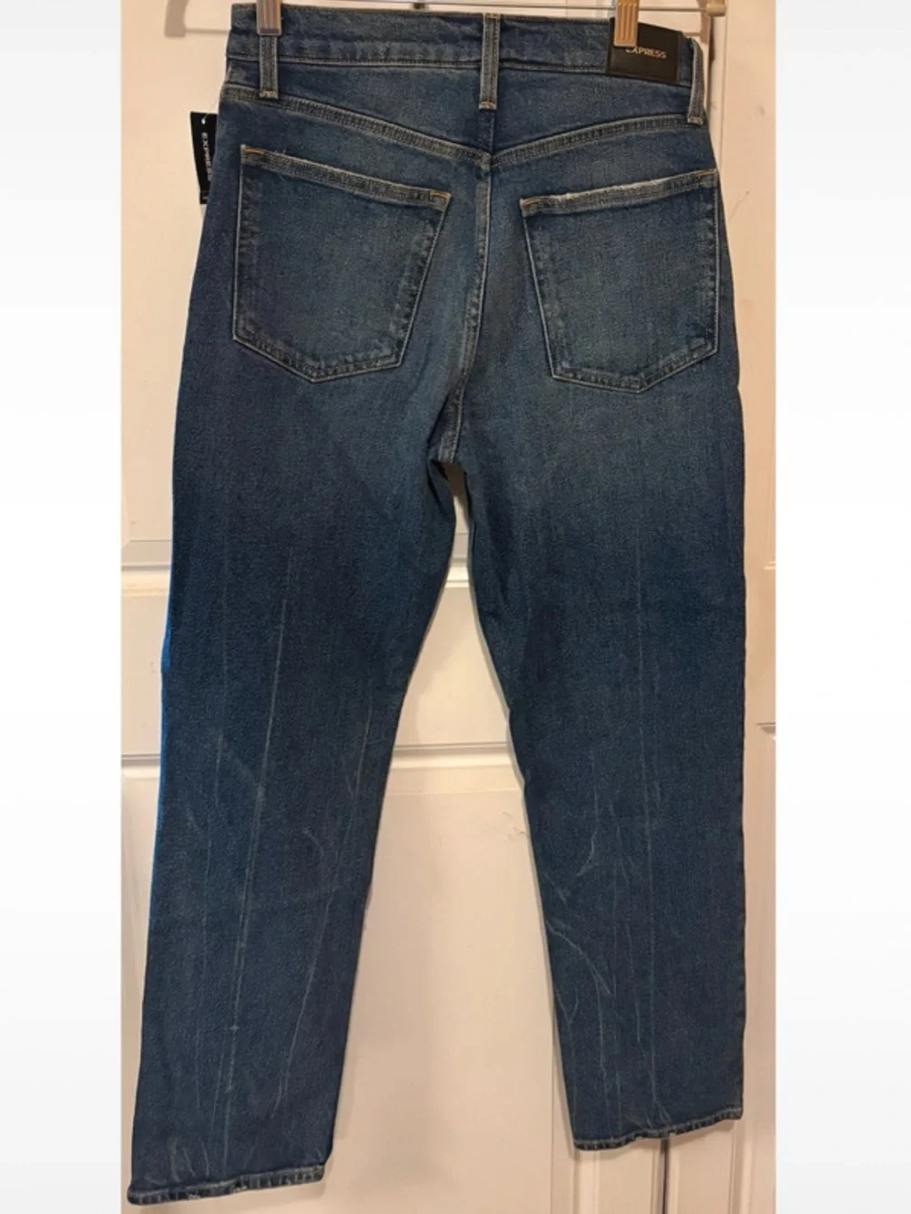 **SOLD**Express modern straight high rise jeans size 4R - Picture 2 of 4